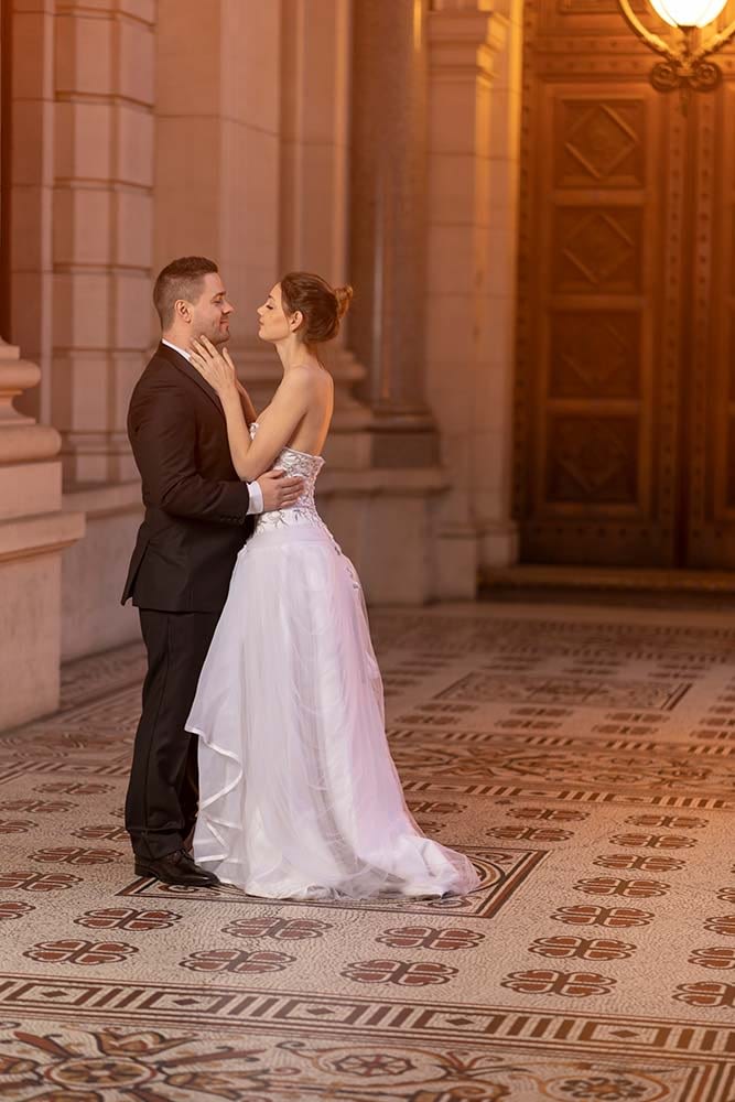 wonderful wedding photograph of bride and groom at Parliament house